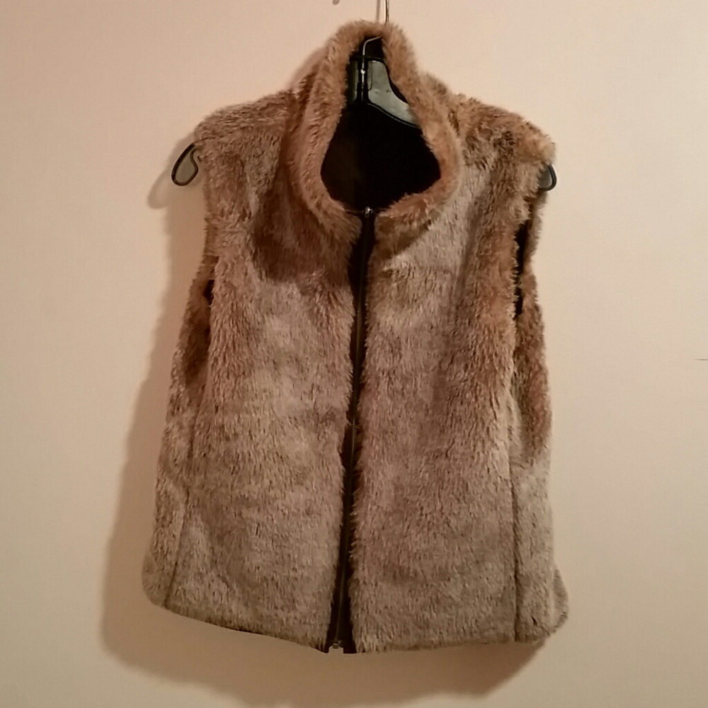GAP Reversible Vest